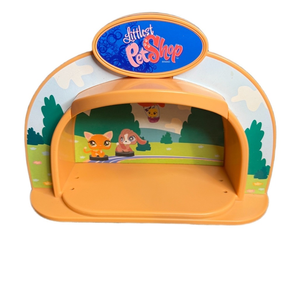 Littlest Pet Shop Hasbro 2007 Light Up Display Stage Orange Cat Dog Bird Playset